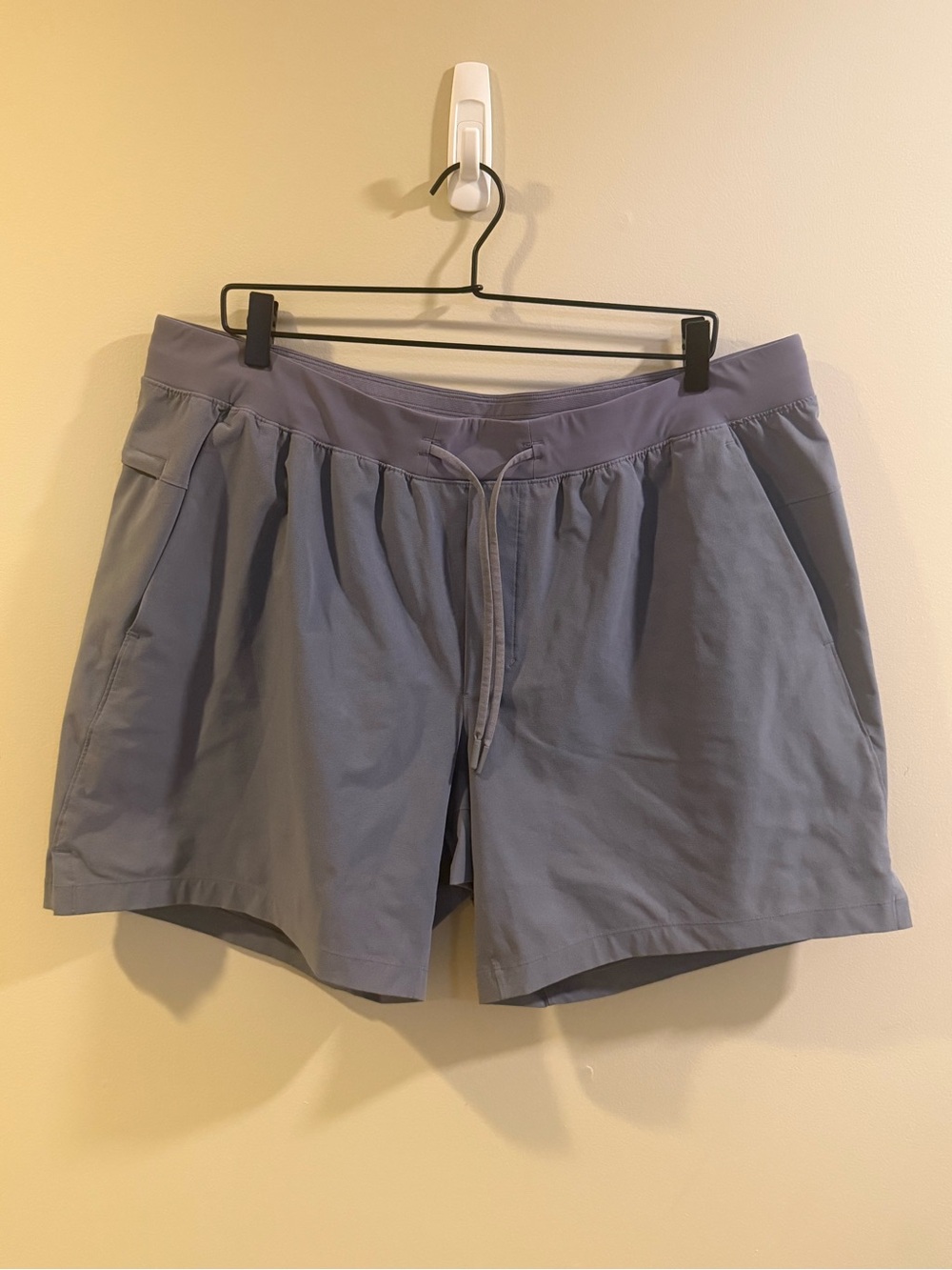 lululemon athletica Men's Drawstring Athletic Shorts - Slate